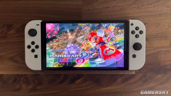 IGN公佈NS OLED與原版NS對比 全新底座、邊框更薄