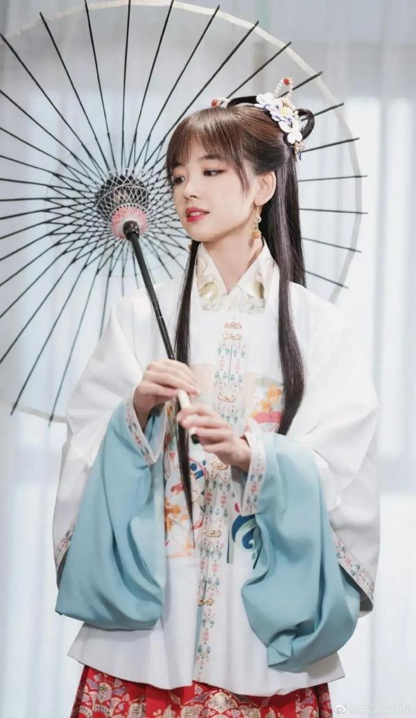 分享可愛的王冰冰