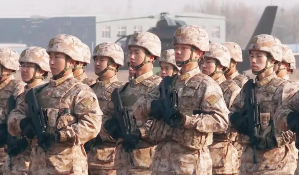 21式軍裝，開訓亮相