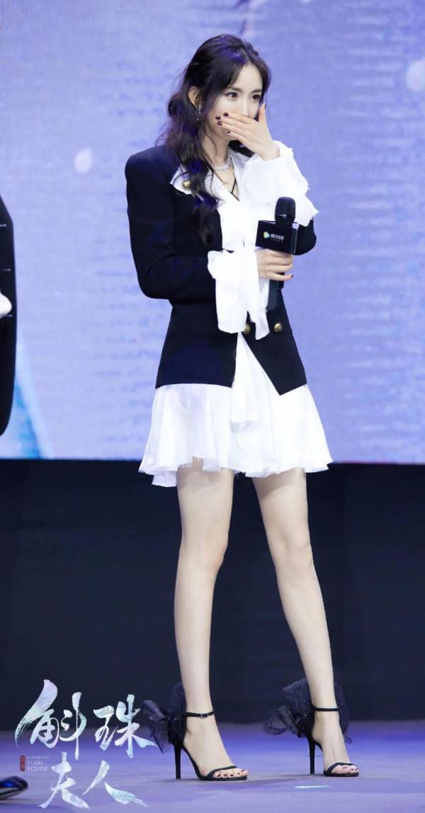 楊冪古裝新片鵝廠上線，少女感十足