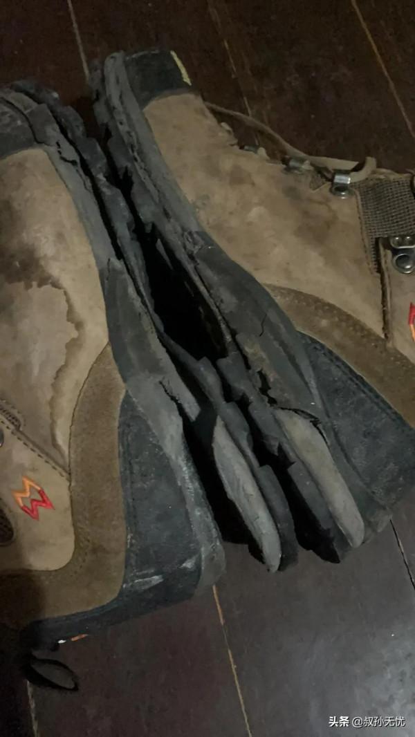 為何戶外旅行者喜歡買貴的野外裝備，而不喜歡結實耐用的軍用裝備