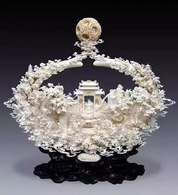 殘忍的藝術品