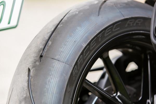 試駕凱旋大青蛙摩托車，真香現場