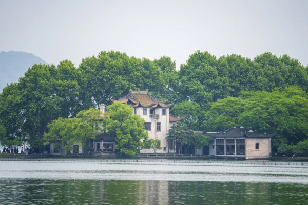 你以為是西湖,並不是真正的西湖 你以為是西湖,並不是真正的西湖