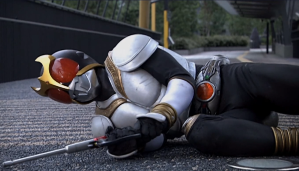 假面騎士空我：烏龜古朗基，硬接無特效核爆踢，這事都怪一條警官