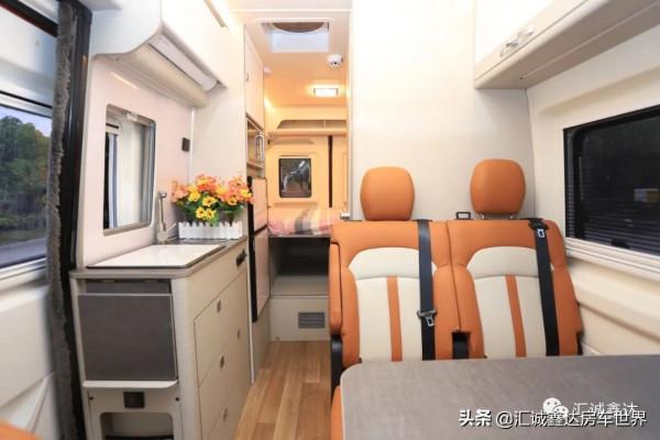 國產極富越野感的房車！大通柴油版！內外豪華，還配多項專利技術