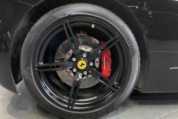 開了6年的法拉利458四次易主還敢說原版原漆?檢測師:這回是真的 開了6年的法拉利458四次易主還敢說原版原漆?檢測師:這回是真的