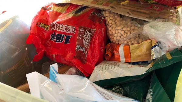 曬曬我婆婆家的囤貨,一應俱全,半年不出門都餓不著,網友:羨慕 曬曬我婆婆家的囤貨,一應俱全,半年不出門都餓不著,網友:羨慕