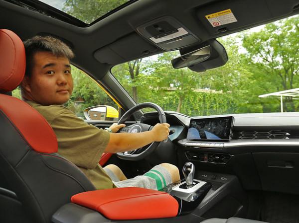 《X公里之後》跟視覺設計師聊聊他的MG5 《X公里之後》跟視覺設計師聊聊他的MG5