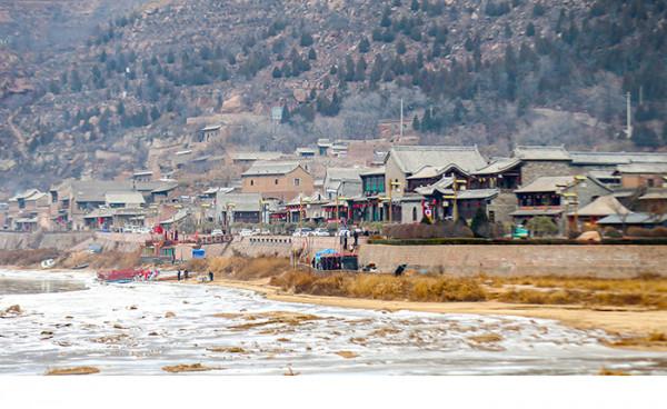 走出色彩的沿黃路