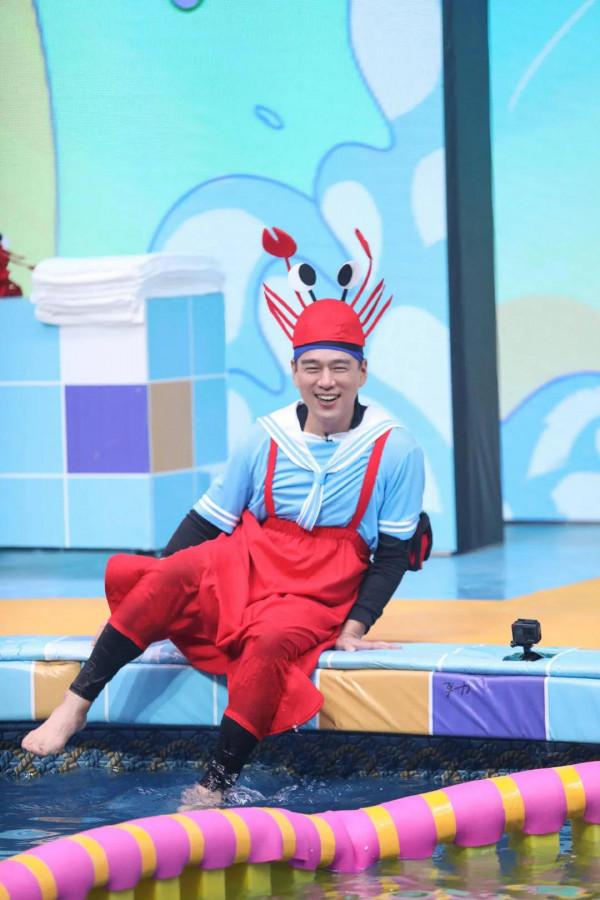 演員王耀慶，為了省房租娶了房東的女兒，結婚20年零緋聞