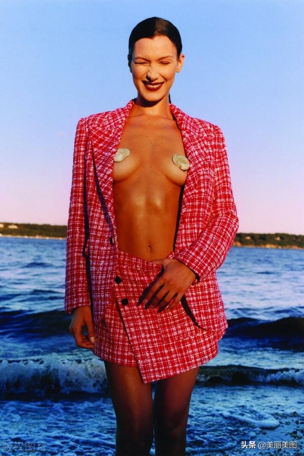 貝拉-哈迪德演繹SelfPortrait 2022春夏廣告大片