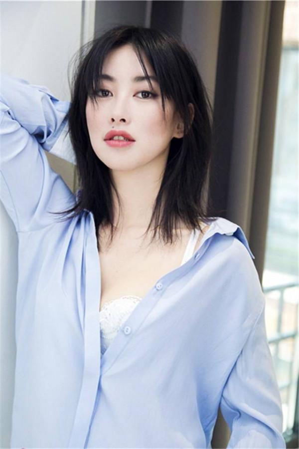 朱珠的四段感情史，曾和世界頂級富豪相戀，靠性格征服了4位男人