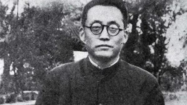 他是蔣介石心腹將領,杜聿明臨終前曾問他:你當年是不是共產黨? 他是蔣介石心腹將領,杜聿明臨終前曾問他:你當年是不是共產黨?