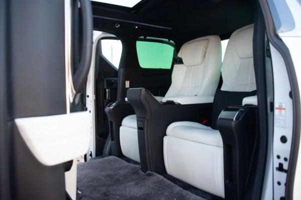 地球上原廠身價最高的MPV是什麼樣子的？| CAR REVIEWS