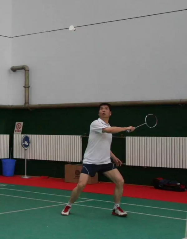 反手高遠球很難?5大細節助你突破不高不遠的障礙 反手高遠球很難?5大細節助你突破不高不遠的障礙