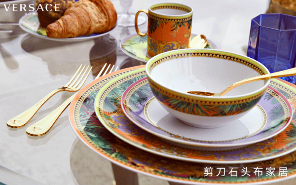 Versace Home傢俱,極致的設計帶來極致的奢華 Versace Home傢俱,極致的設計帶來極致的奢華