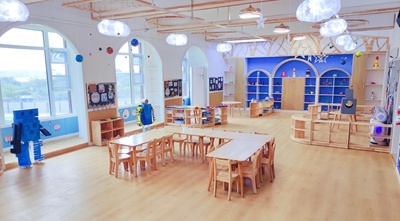 精彩！這家幼兒園可以在劉禹錫的“陋室”讀書，親手搭建橋樑，與機器人對話……