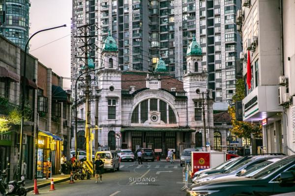 武漢的這座火車站堪稱“中國第一”,站前街道不簡單,曾是租界區 武漢的這座火車站堪稱“中國第一”,站前街道不簡單,曾是租界區