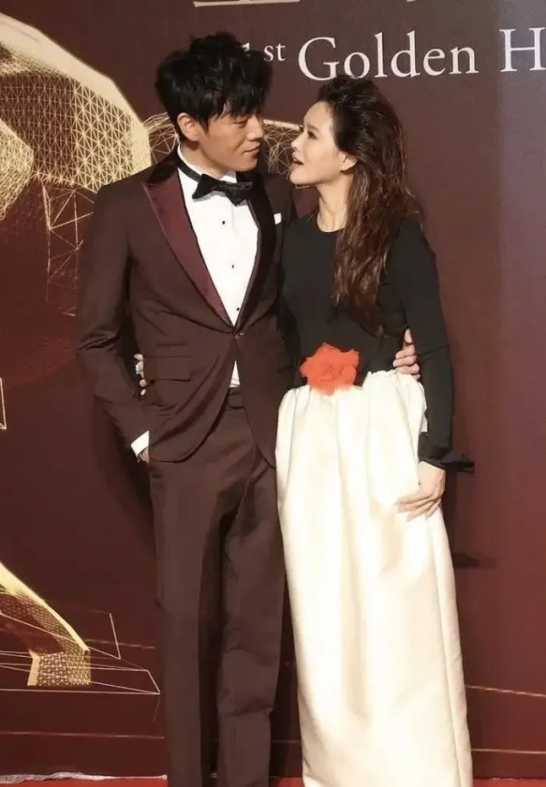 5位婚後被寵成孩子的女星：劉詩詩低調又甜蜜，梅婷二嫁終獲幸福