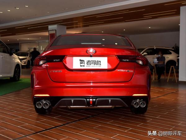 油耗5.7L/100km，能靜能動，運動黃點綴，實拍影豹