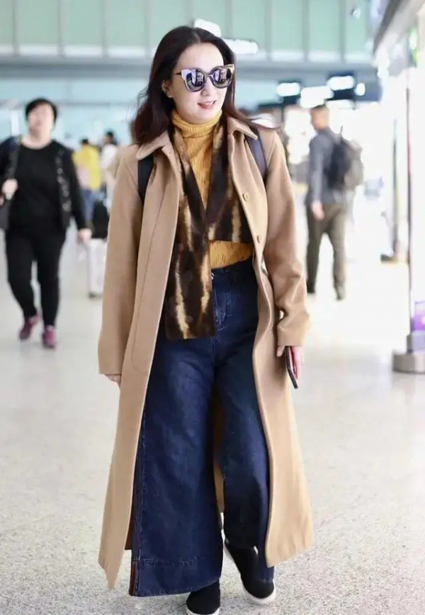 搭配太重要!陶紅一件皮草穿出兩種效果:一次像大媽,一次是貴婦 搭配太重要!陶紅一件皮草穿出兩種效果:一次像大媽,一次是貴婦