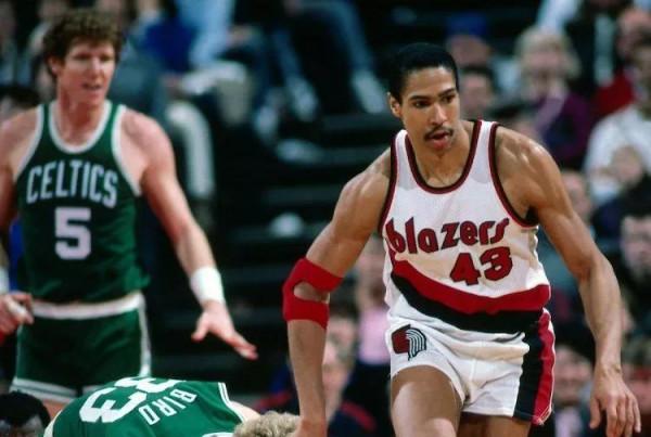 子承父業！盤點NBA球員8對父子爺倆，詹姆斯能實現父子同臺？