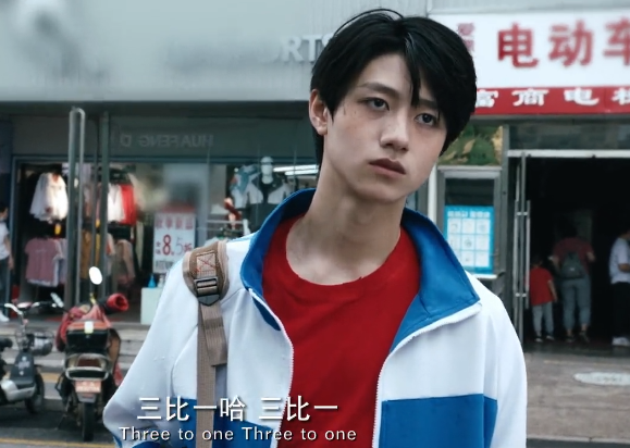 郝蕾力挺包貝爾新作,當場懟北電教授:學院出來拍爛片的也有很多 郝蕾力挺包貝爾新作,當場懟北電教授:學院出來拍爛片的也有很多