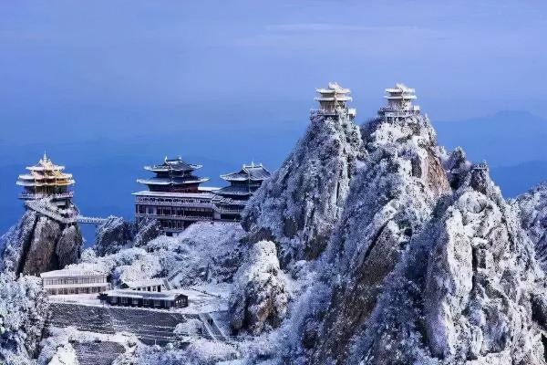 國內最適合窮遊的8個絕美旅行地,只要選好時間,就可以說走就走 國內最適合窮遊的8個絕美旅行地,只要選好時間,就可以說走就走