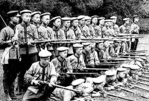 淺論恭親王和曾國藩的關係