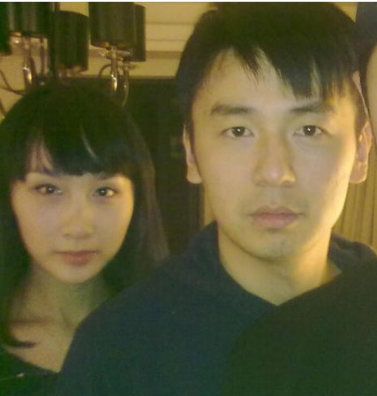 雷佳音：14歲因早戀輟學，與妻子裸婚，如何變成一線明星？