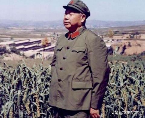 1987年，秦基偉卸任北京軍區司令員，誰來接替？老部下扛起了重任