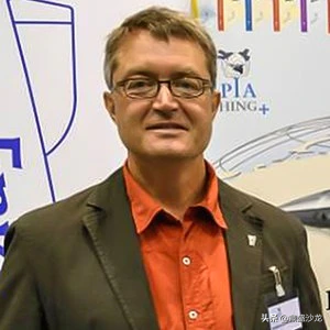 龍騰萬里——海外知名航空專家談中國航空工業的發展和進步(1) 龍騰萬里——海外知名航空專家談中國航空工業的發展和進步(1)