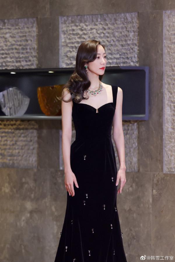 導演請指教的差距：錢寧黃拍片刷信用卡，韓雪王文也卻請當紅明星