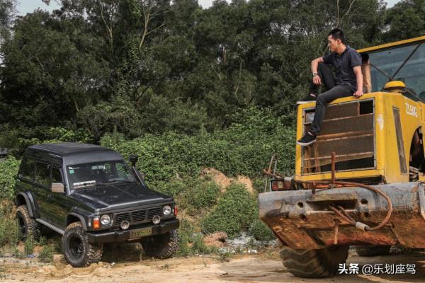 超強價效比的硬漢越野，改裝起來居然可以那麼好看