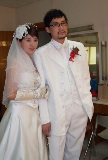 35歲經超與41歲小李琳的愛情，丈母孃視他如親兒，繼女看她如親爸