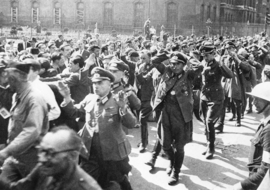 二戰德國還有700萬大軍,為何選擇投降?儲存實力預謀著下一次? 二戰德國還有700萬大軍,為何選擇投降?儲存實力預謀著下一次?