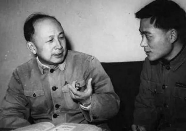 他穿著五塊錢的背心，破解錢學森密碼，打破美國的技術封鎖