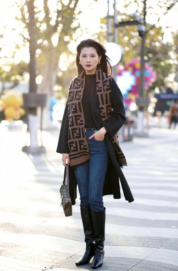看街拍 學穿搭：Fendi、LV、Gucci、Chanel等大牌圍巾穿搭示範
