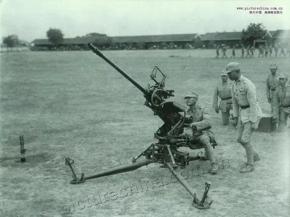 抗戰中國火炮載具戰車圖鑑（一）