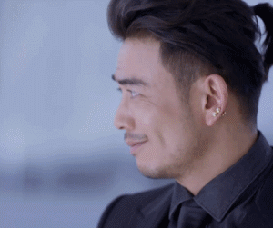 “霸道總裁”別硬演，用力過度又油又土，有人站那就是人間富貴竹