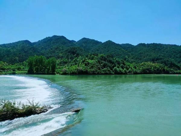 青山綠水，好風光