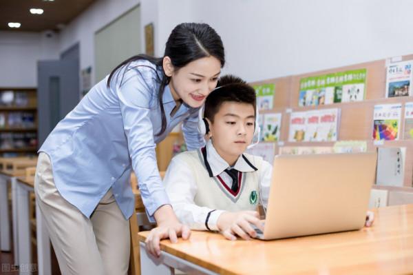 學習秘籍，乾貨分享：做到3個認真，孩子一般變優秀，優秀變學霸