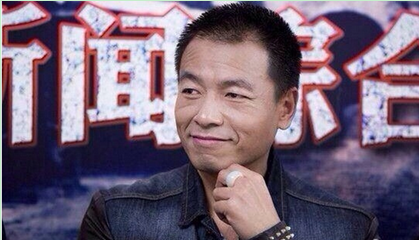 硬漢王挺：父母離異有淚，38歲幫爸爸還完債後，父子倆抱頭痛哭