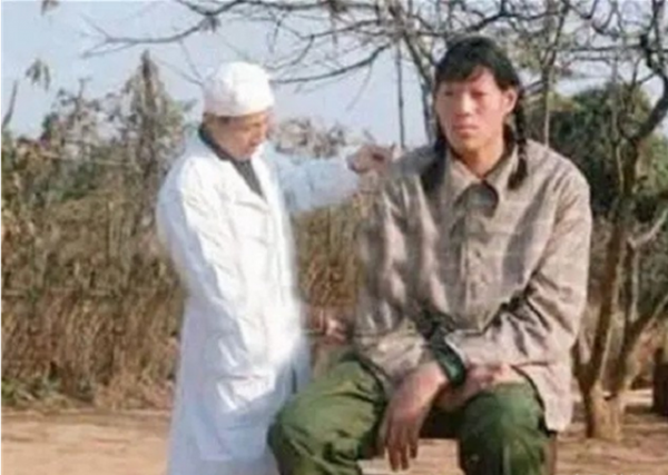 女巨人曾金蓮,14歲比姚明高,一頓吃2斤米,為何遺體至今未火化 女巨人曾金蓮,14歲比姚明高,一頓吃2斤米,為何遺體至今未火化