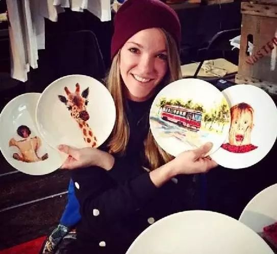 從服務員到藝術家，她只做了一件事