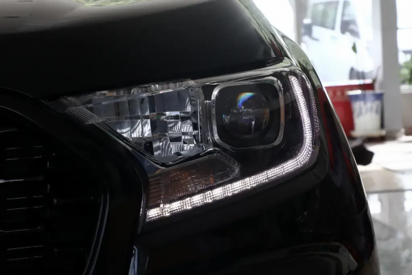 配2.3T發動機提供7座佈局，百公里油耗10.1L，值得入手嗎？