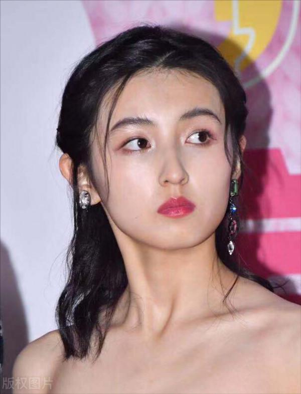 論姿色,我覺得張子楓小姐姐完勝 論姿色,我覺得張子楓小姐姐完勝