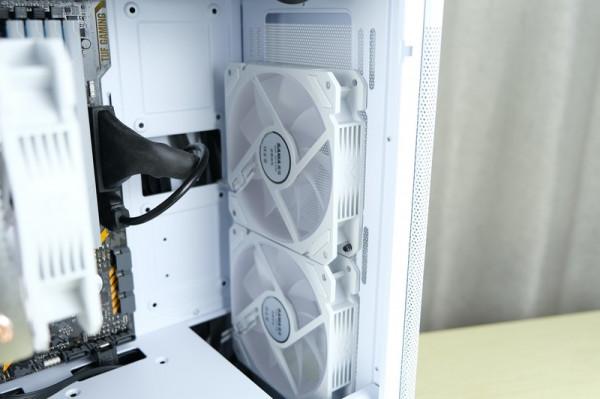 新年新氣象，中端平面設計主機 i5+32G+先馬易大師S1雪裝版上機