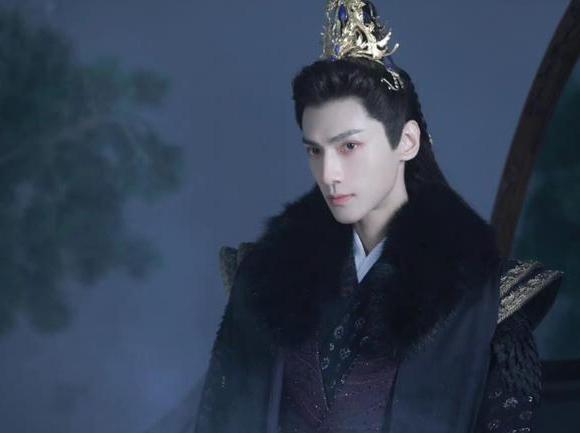 任嘉倫，羅雲熙、許凱的最新造型！誰的更勝一籌！誰是你的最愛？